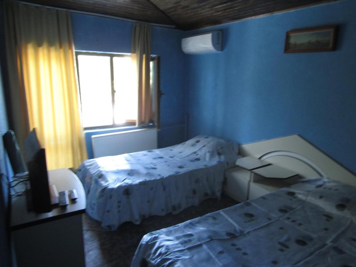 Hostel Papagal Varna Eksteriør billede