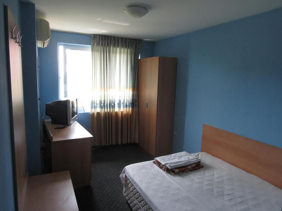 Hostel Papagal Varna Eksteriør billede