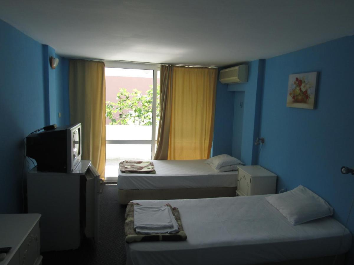 Hostel Papagal Varna Eksteriør billede