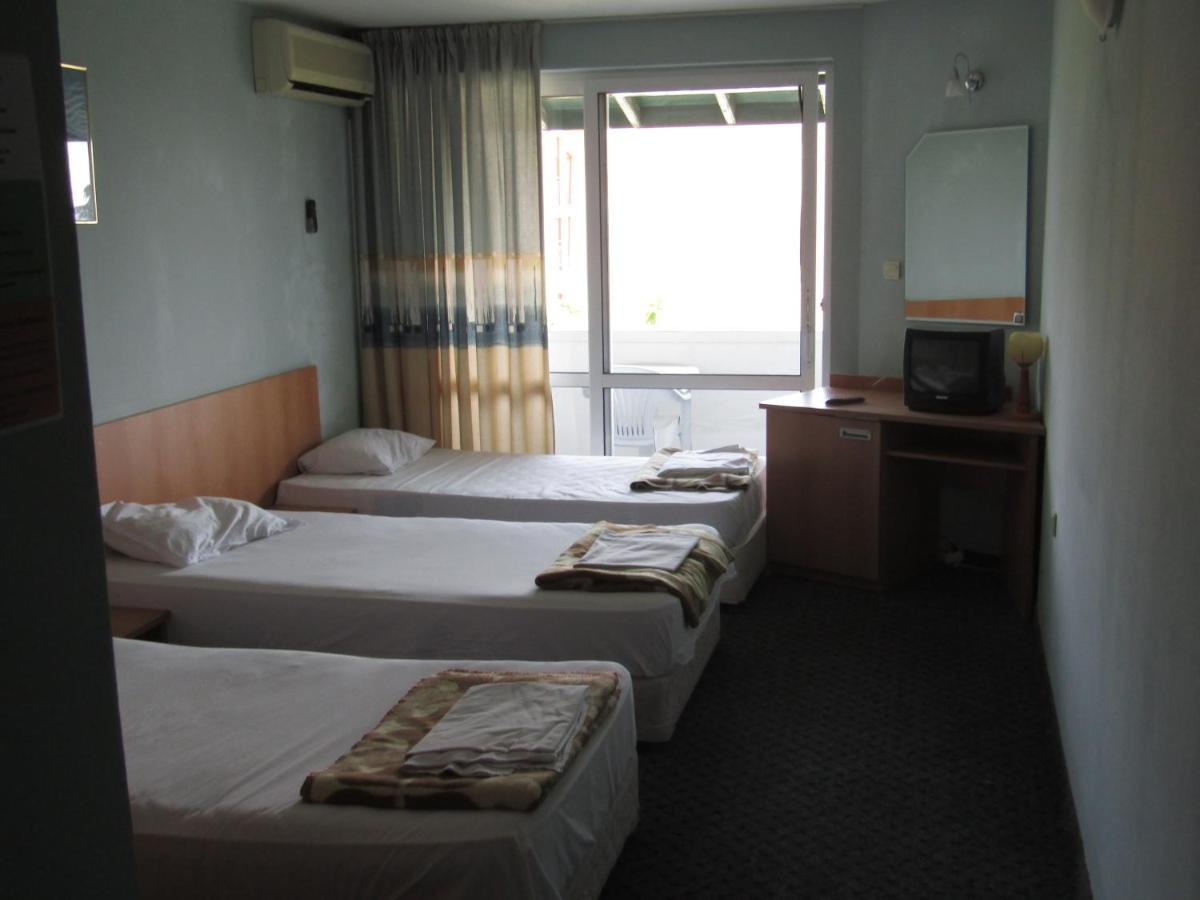 Hostel Papagal Varna Eksteriør billede
