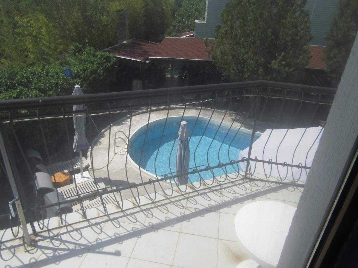Hostel Papagal Varna Eksteriør billede