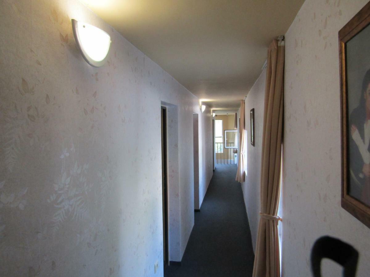 Hostel Papagal Varna Eksteriør billede