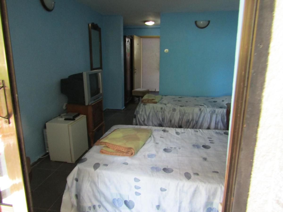 Hostel Papagal Varna Eksteriør billede